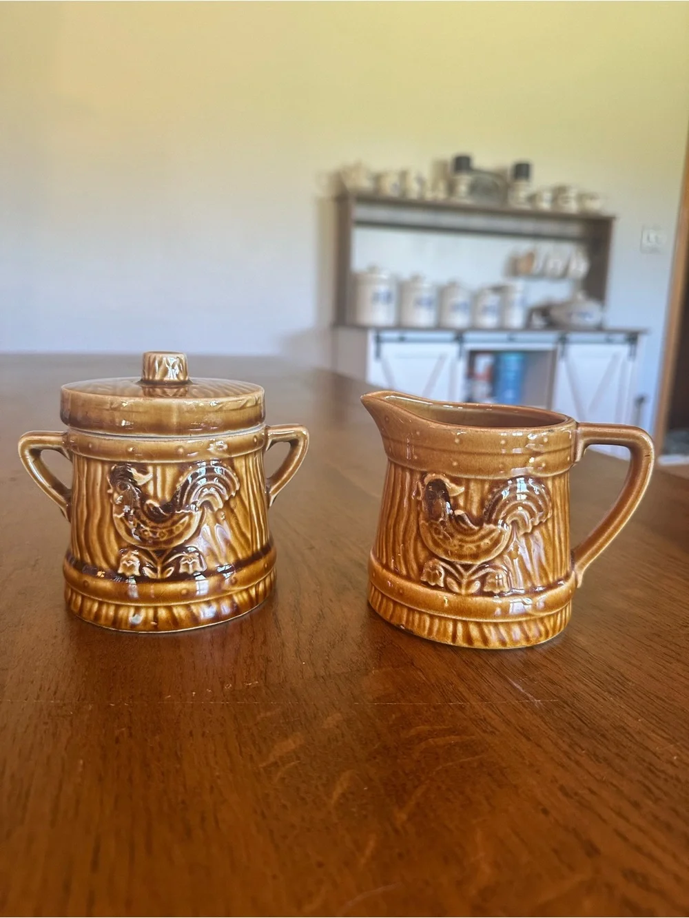 Rooster Motif Ceramic Creamer and Sugar Set in Warm Brown